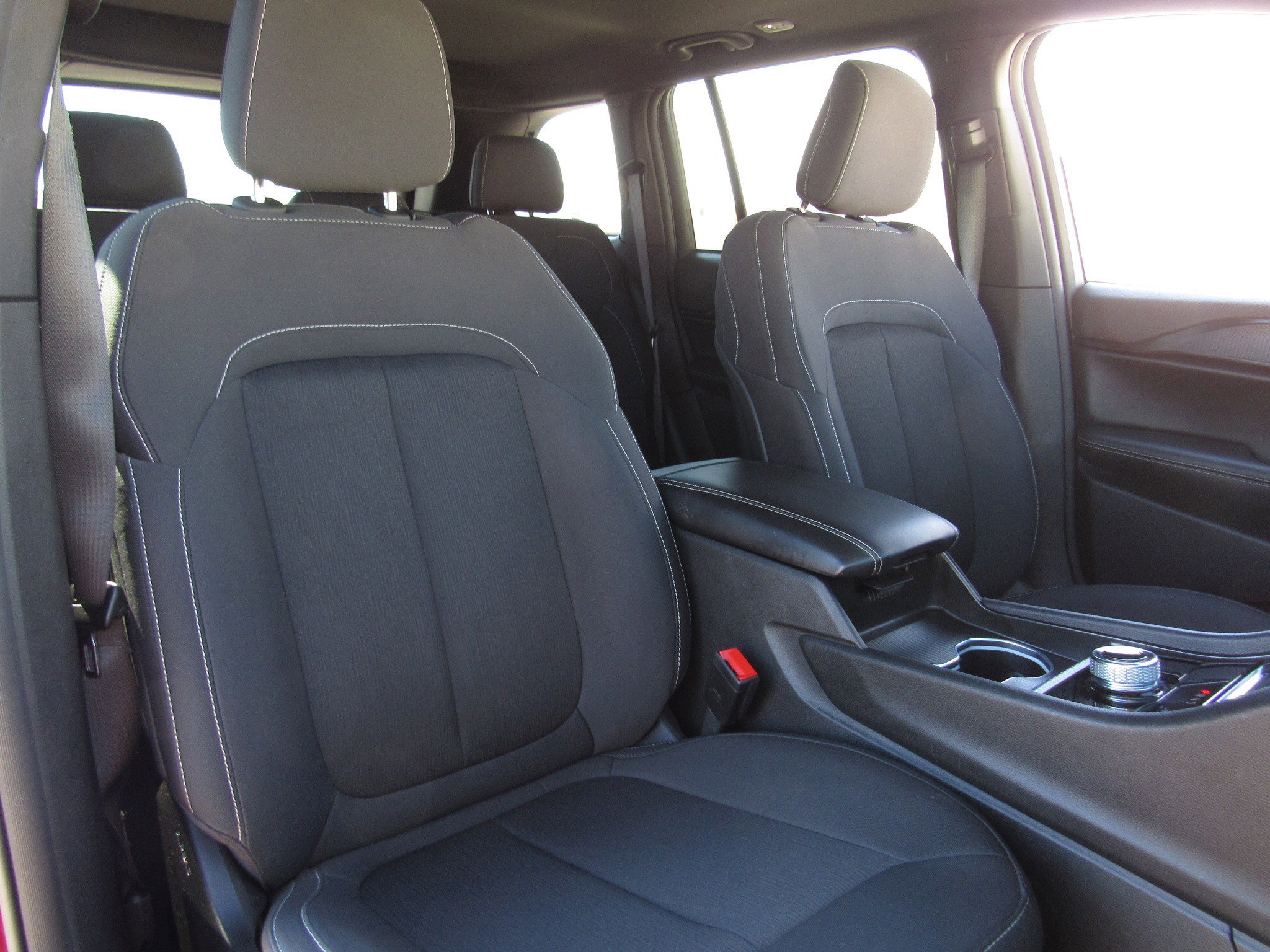 Used 2024 Jeep Grand Cherokee Laredo X w/ Trailer Tow Package image 11