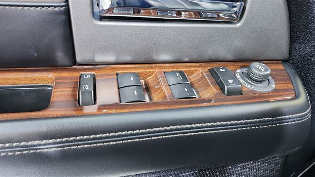 Used 2017 Ford Expedition Platinum RWD image 22