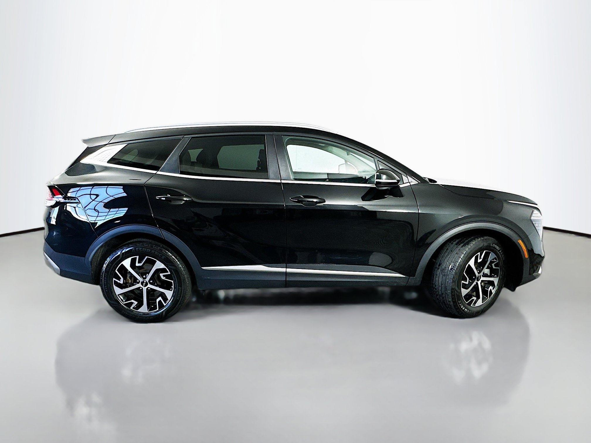Used 2024 Kia Sportage EX AWD/4WD image 8