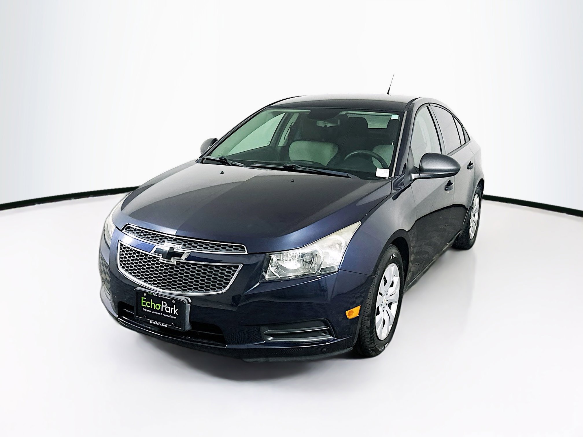 Used 2014 Chevrolet Cruze LS image 3