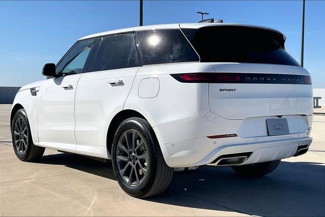 New 2026 Land Rover Range Rover Sport Dynamic SE image 3