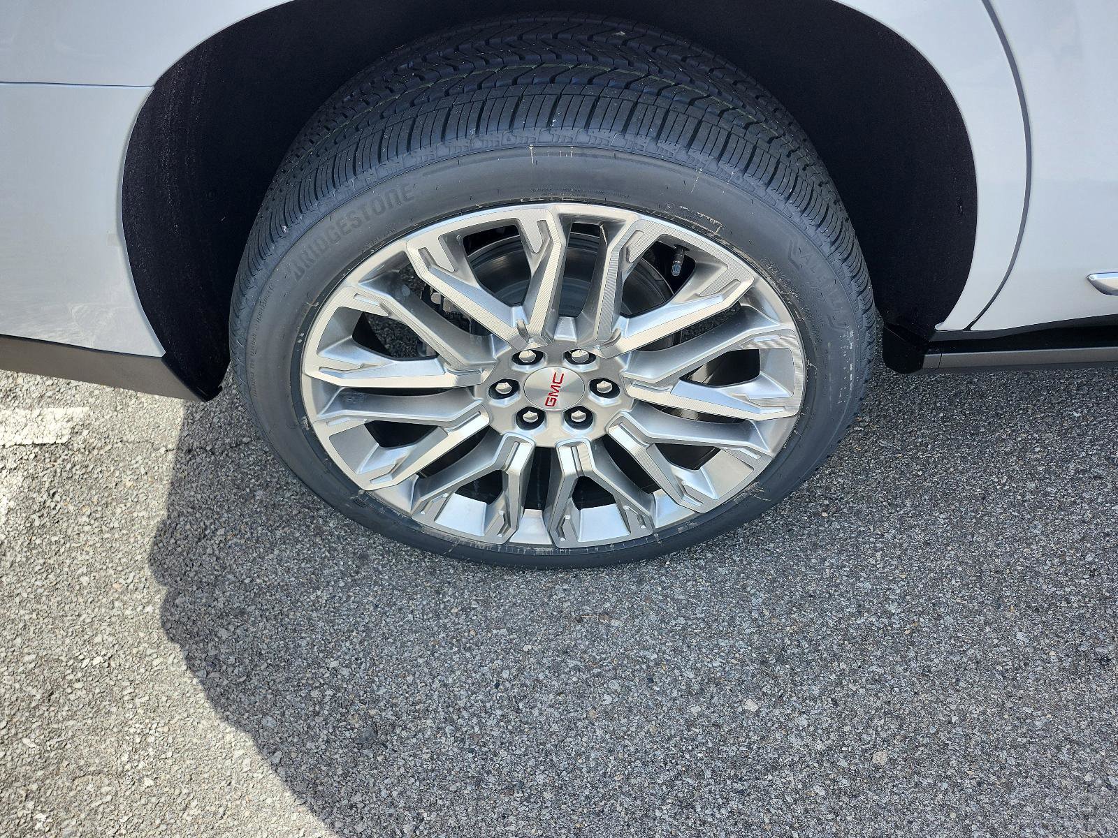 New 2026 GMC Yukon Denali image 5