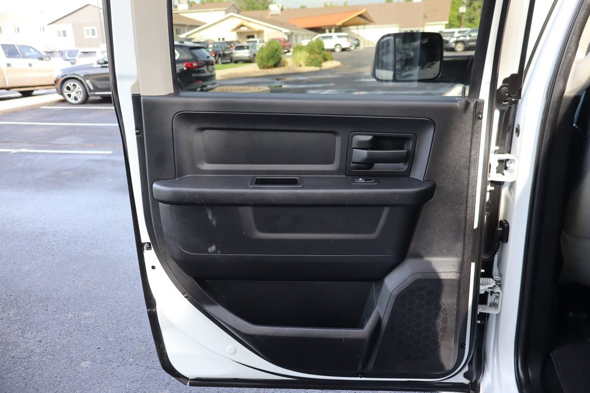 Used 2016 RAM 2500 Tradesman w/ Chrome Appearance Group AWD/4WD image 24