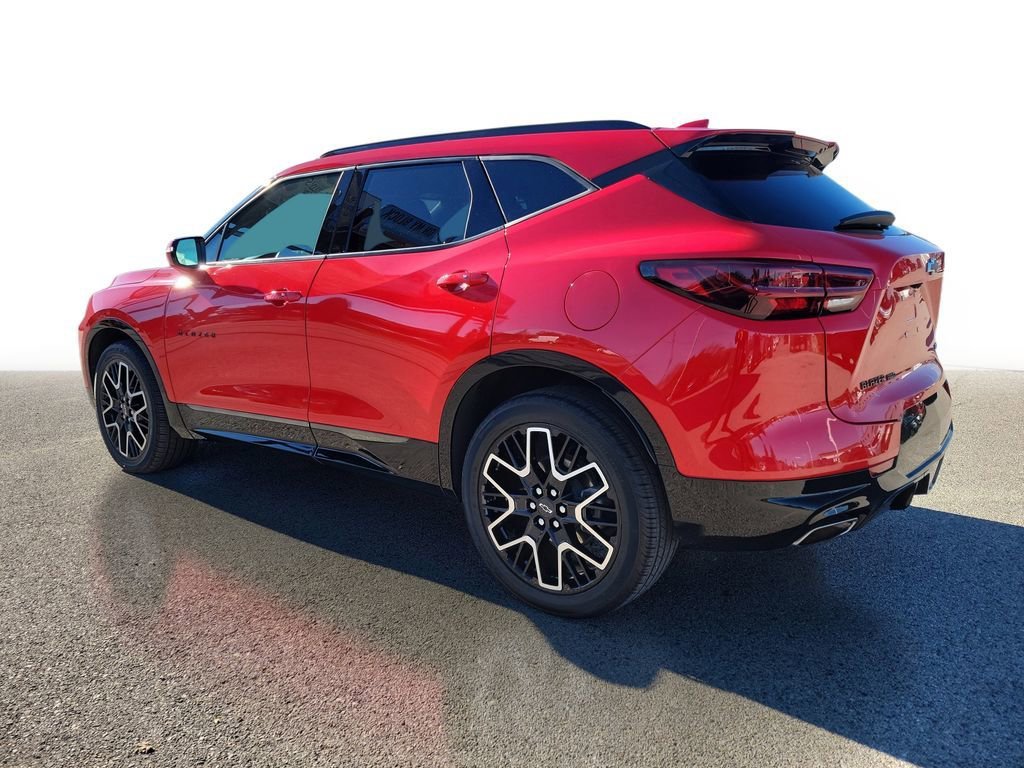 Used 2023 Chevrolet Blazer RS w/ Enhanced Convenience Package AWD/4WD image 3
