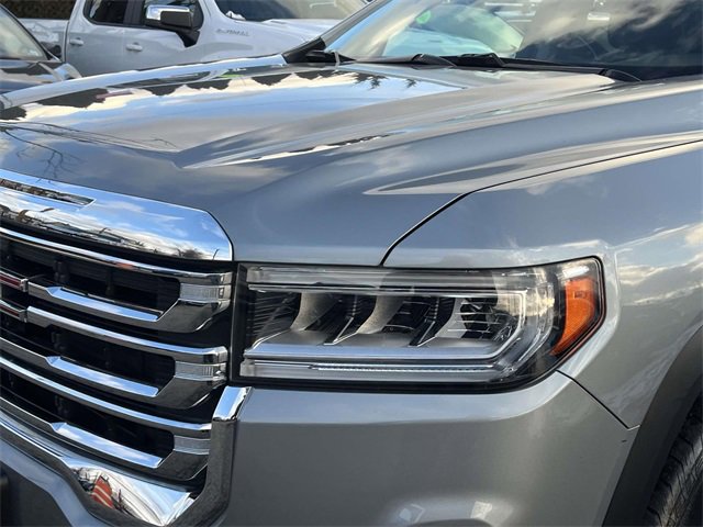 Used 2023 GMC Acadia SLT w/ Preferred Package image 8