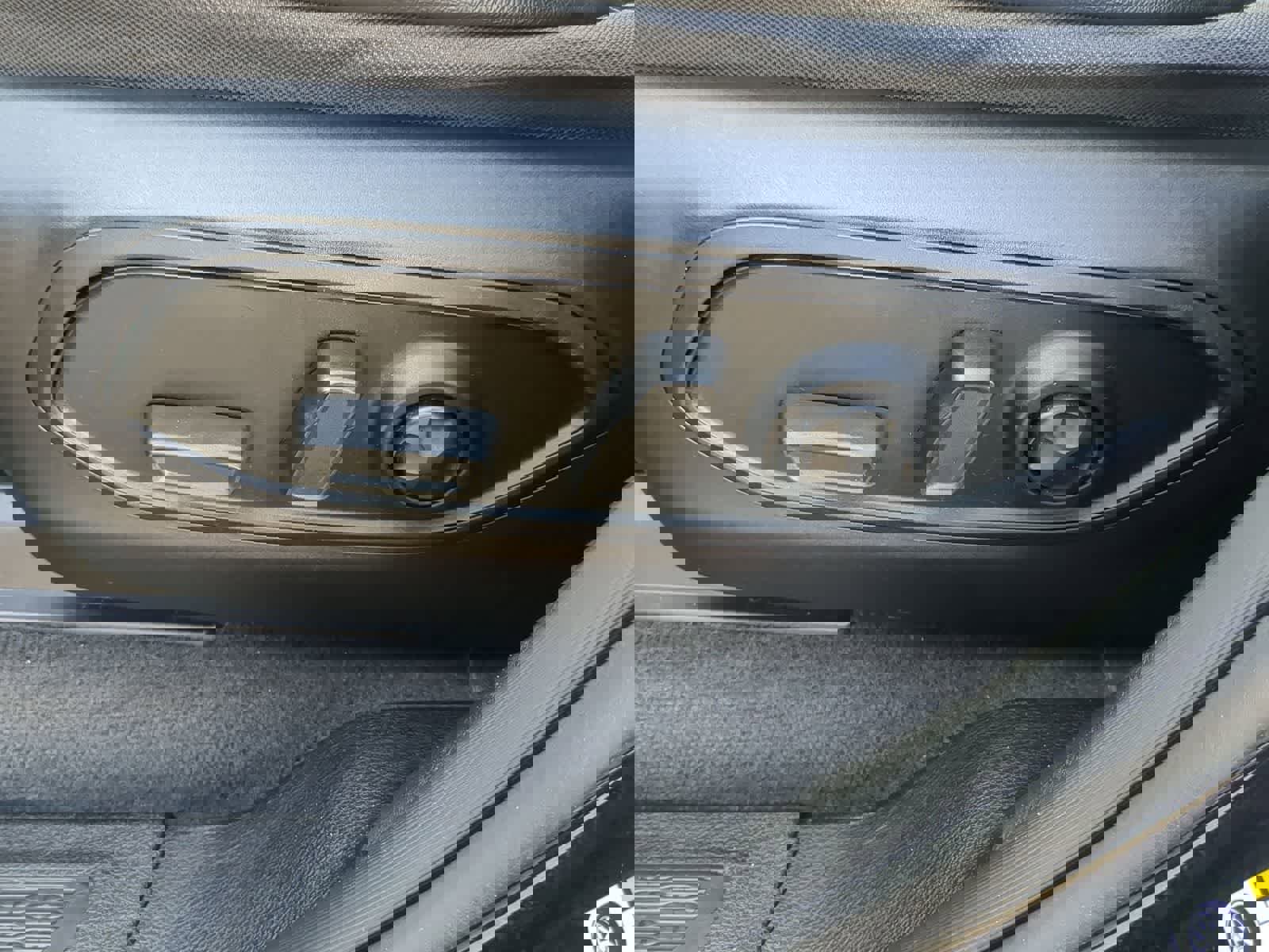 Used 2022 Jeep Grand Cherokee Limited image 17