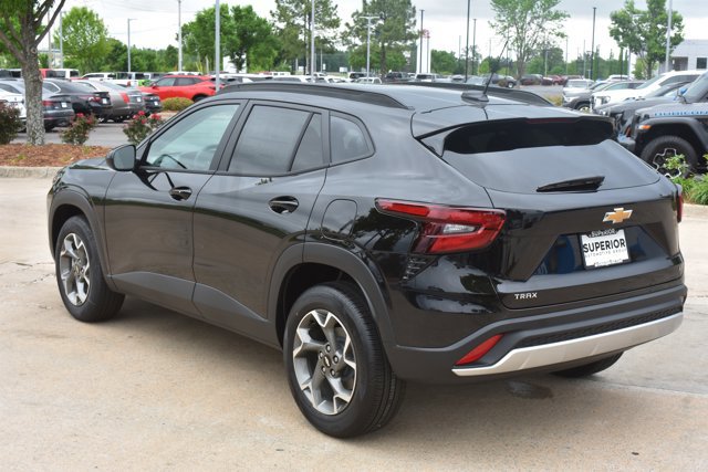 New 2026 Chevrolet Trax LT w/ LT Convenience Package image 9