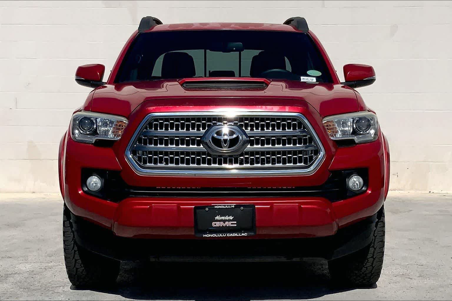 Used 2017 Toyota Tacoma TRD Sport RWD image 6
