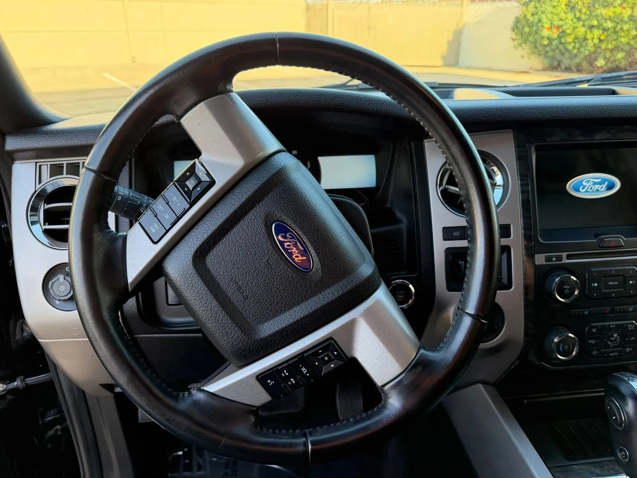 Used 2017 Ford Expedition EL Limited RWD image 28