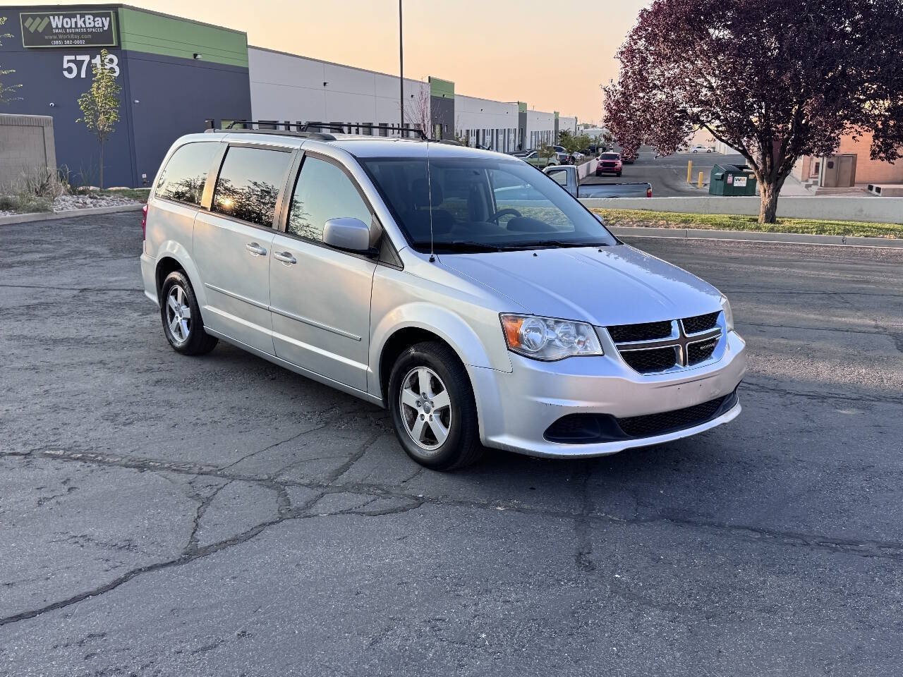 Used 2012 Dodge Grand Caravan SXT FWD image 4