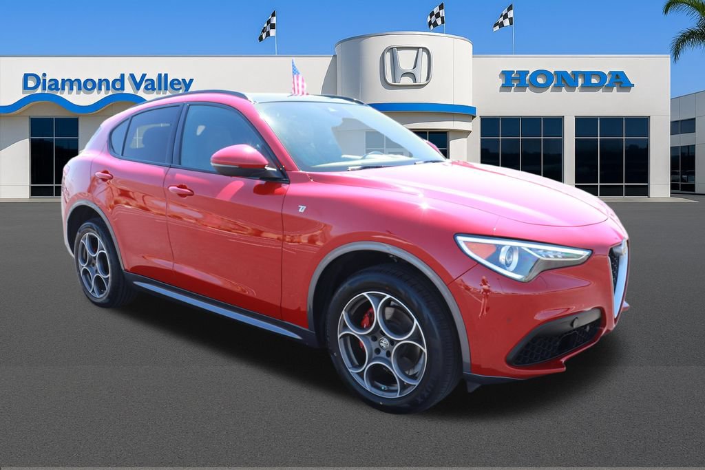 Used 2023 Alfa Romeo Stelvio Ti AWD/4WD image 1