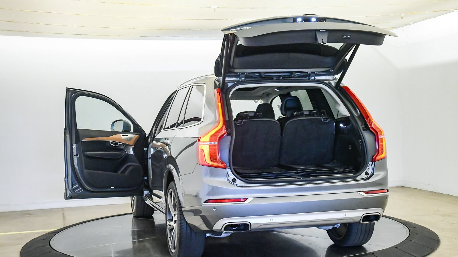 Used 2019 Volvo XC90 T6 Inscription w/ Luxury Package AWD/4WD image 29