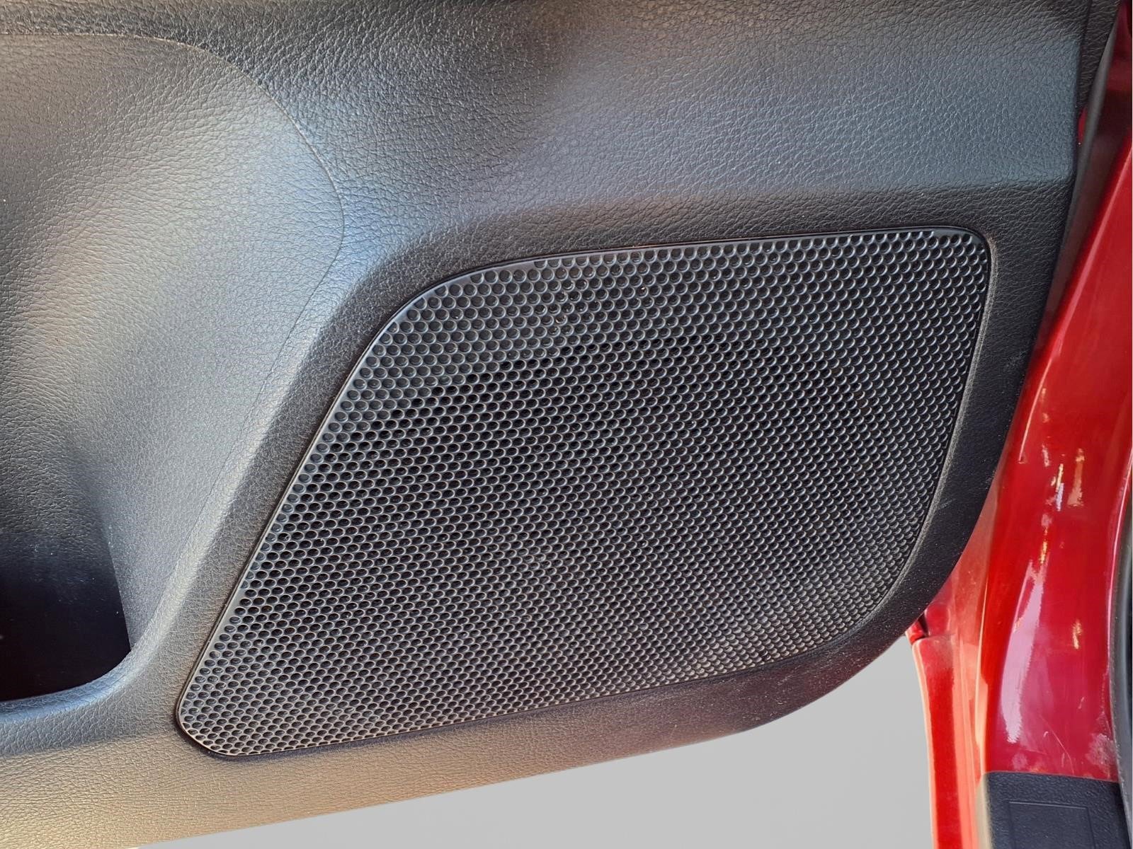 Used 2017 Toyota Tacoma SR image 12