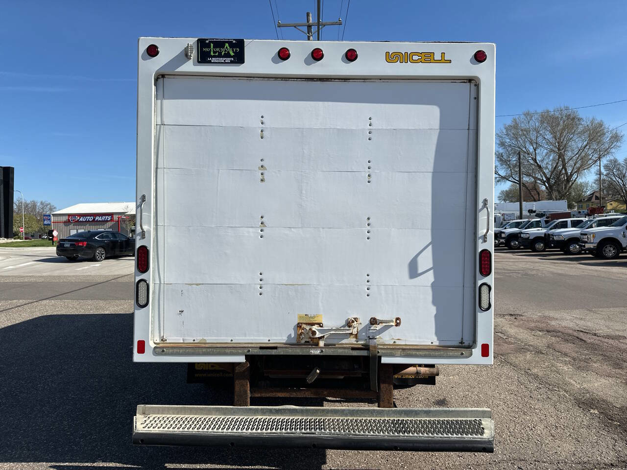 Used 2017 Ford E-350 and Econoline 350 Super Duty w/ Exterior Upgrade Package image 3