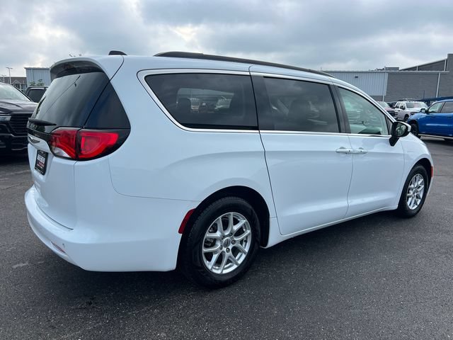 Used 2021 Chrysler Voyager Lxi w/ Cold Weather Group FWD image 8