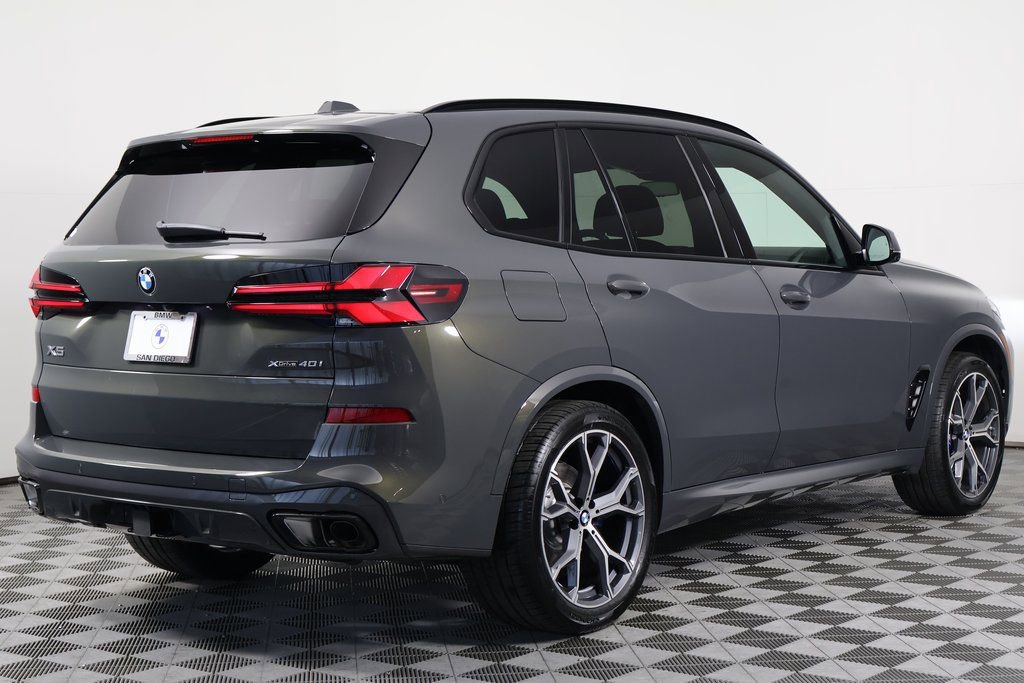 New 2026 BMW X5 xDrive40i w/ M Sport Package image 2