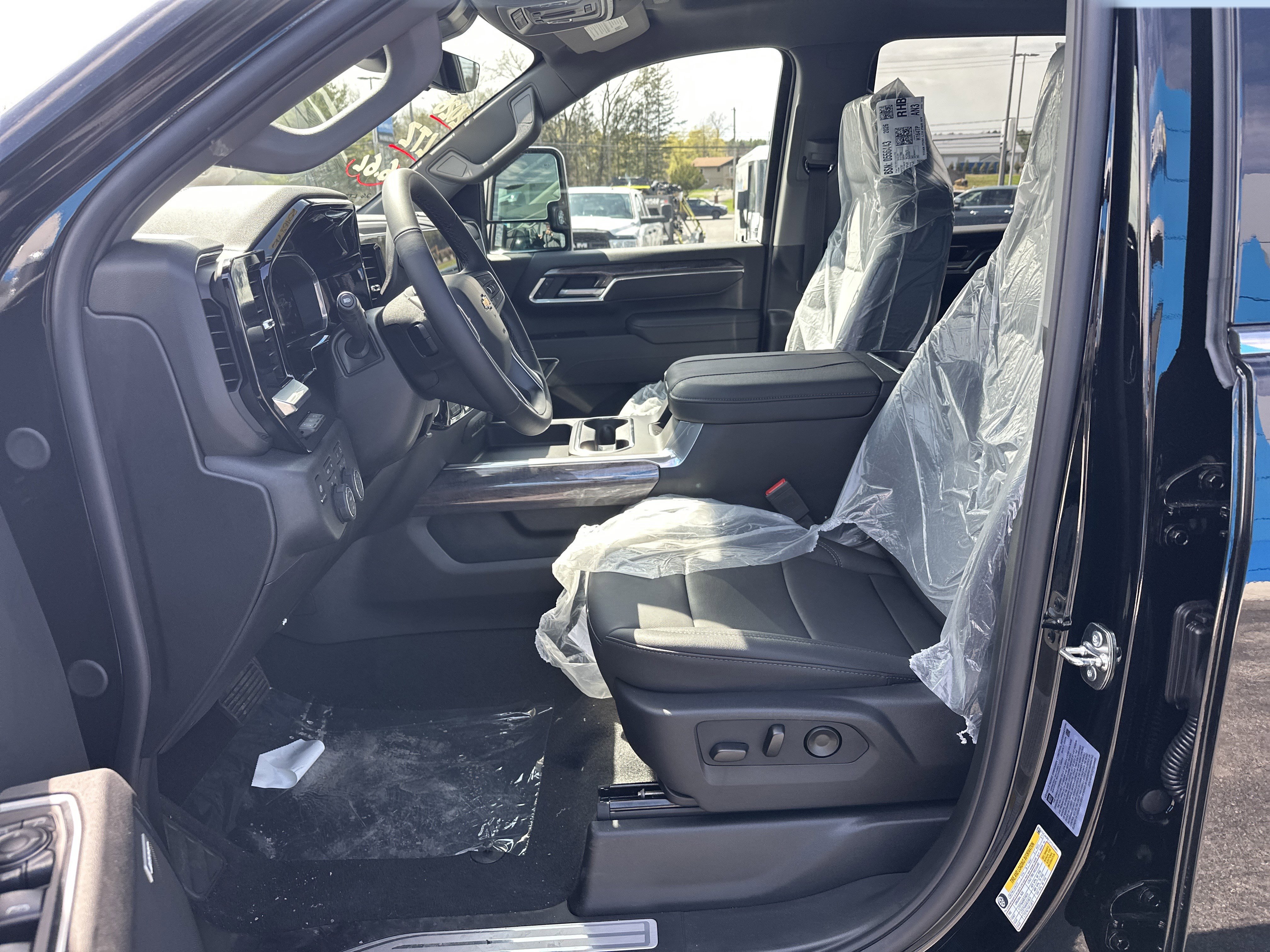 New 2026 Chevrolet Silverado 2500 LTZ w/ Z71 Chrome Sport Edition AWD/4WD image 12