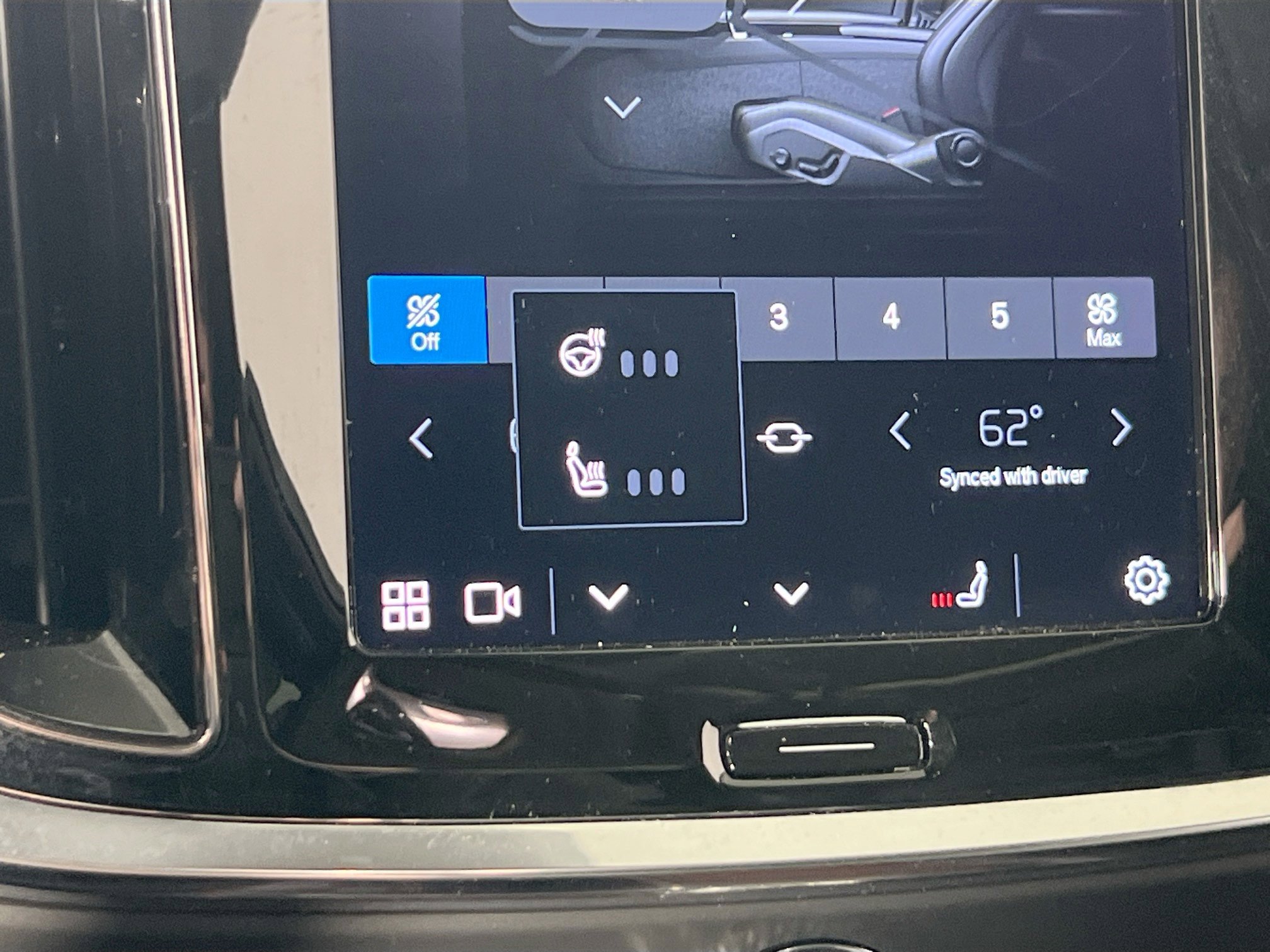 Used 2023 Volvo S60 B5 Ultimate w/ Climate Package image 21