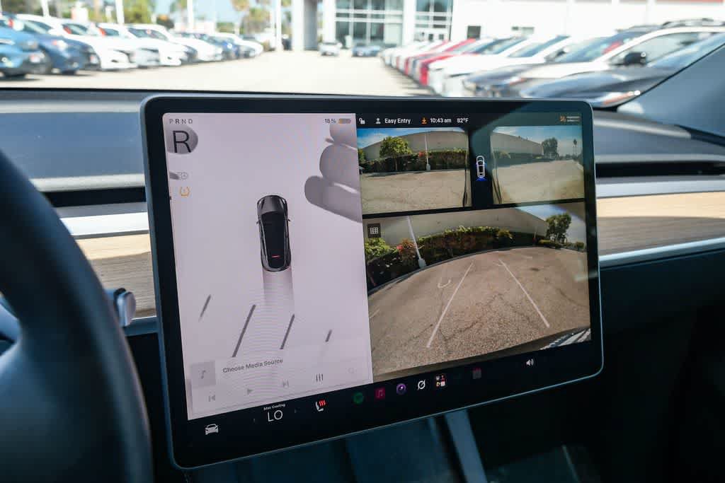 Used 2024 Tesla Model Y 2WD image 22