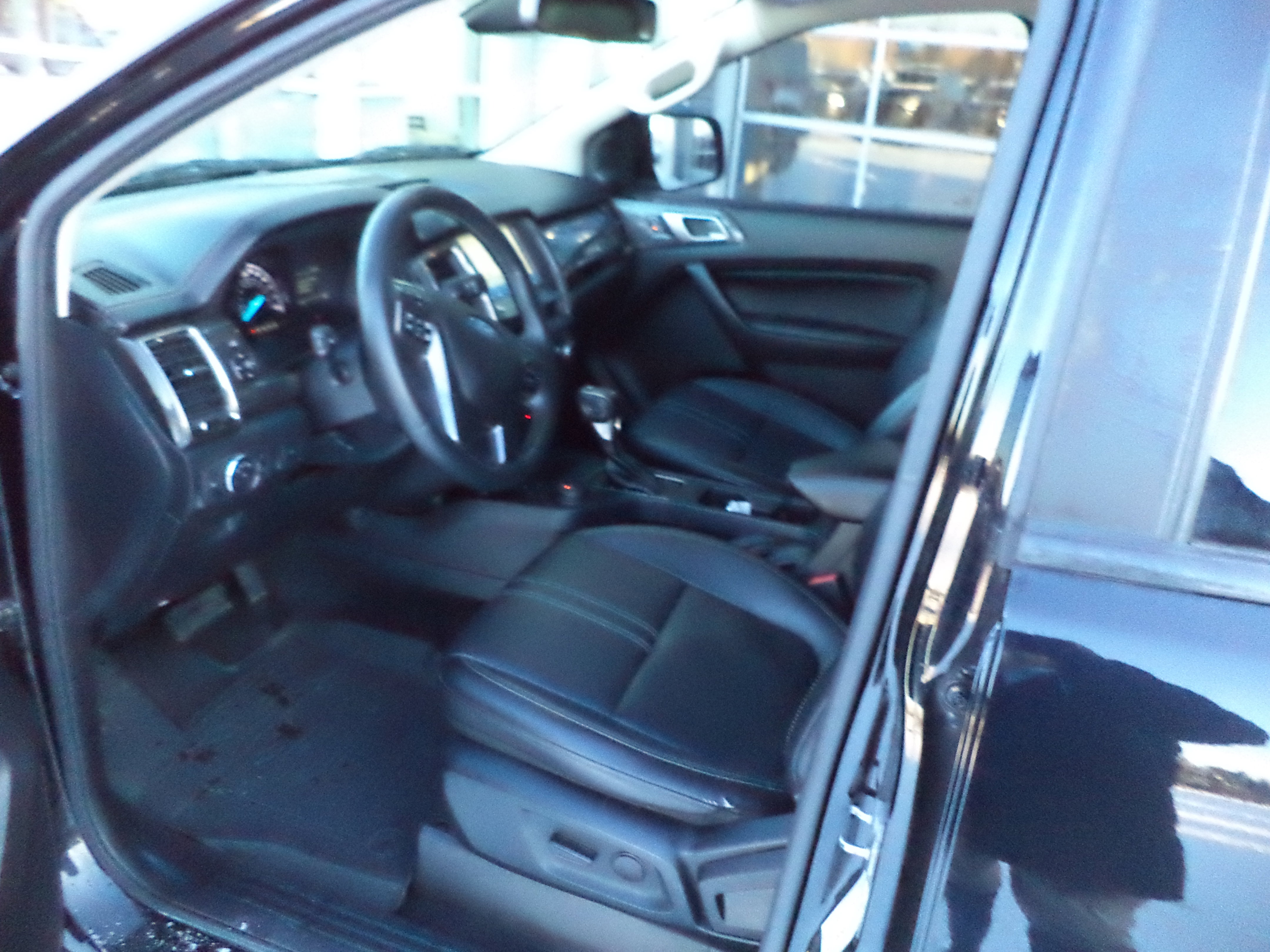 Used 2020 Ford Ranger Lariat w/ Technology Package image 2