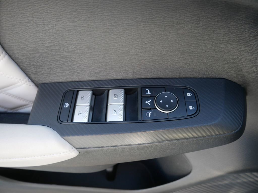 Used 2023 Mitsubishi Outlander SEL AWD/4WD image 17