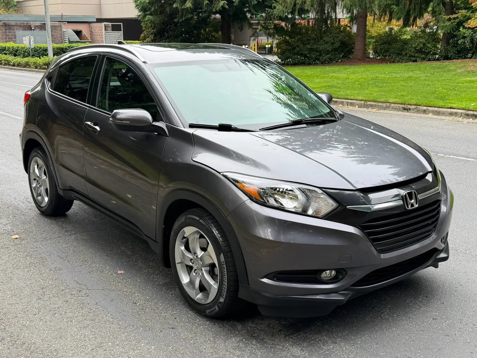 Used 2017 Honda HR-V EX-L image 7