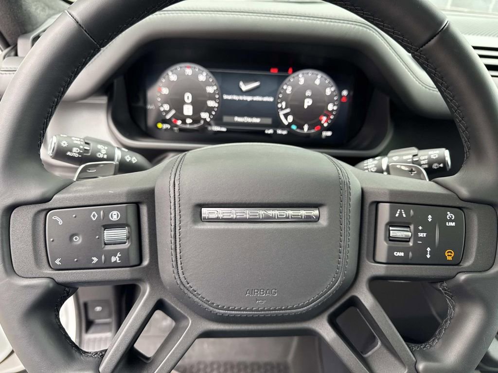 Used 2025 Land Rover Defender 110 V8 AWD/4WD image 26