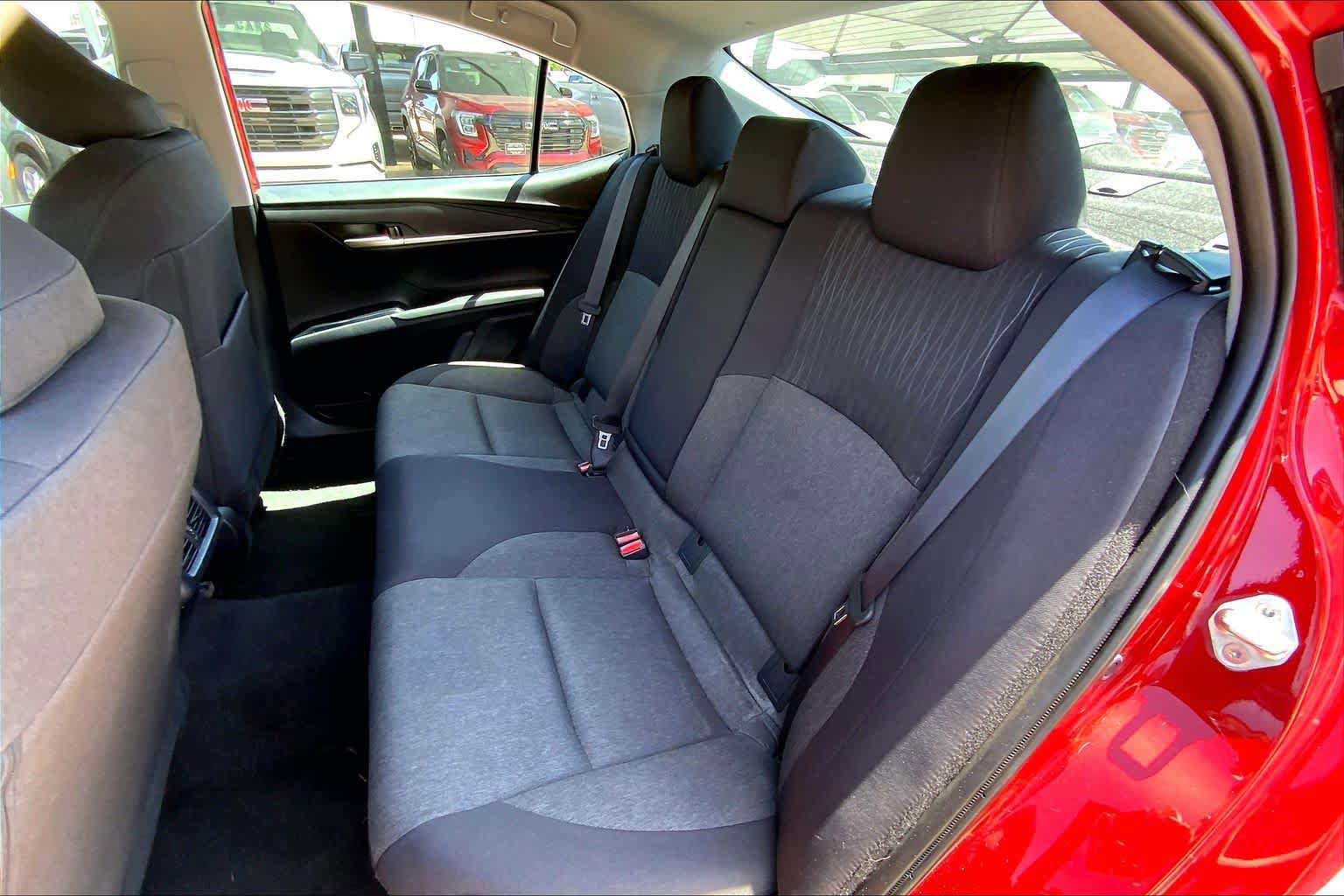 Used 2025 Toyota Camry LE FWD image 20