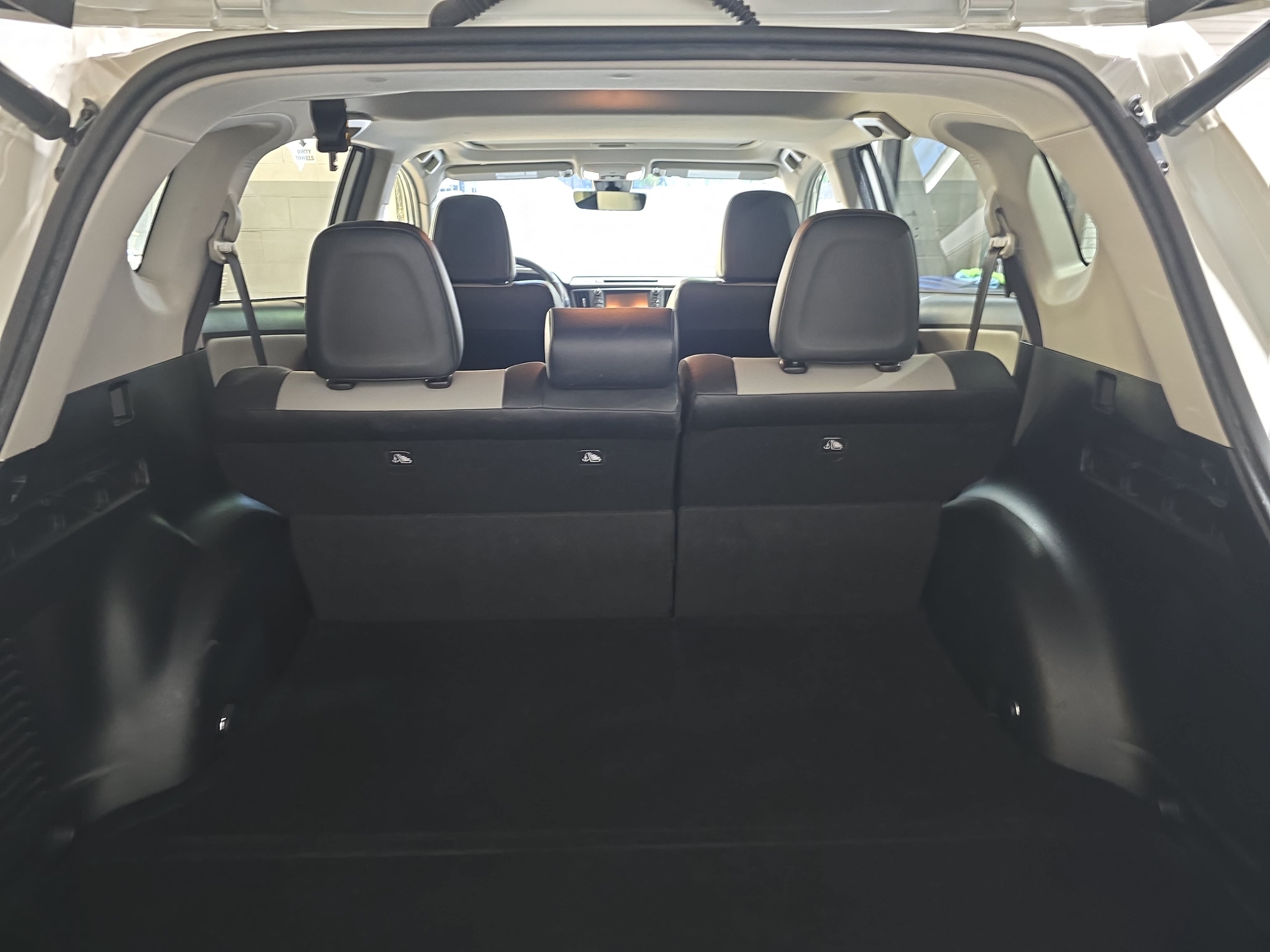 Used 2016 Toyota RAV4 Limited FWD image 12