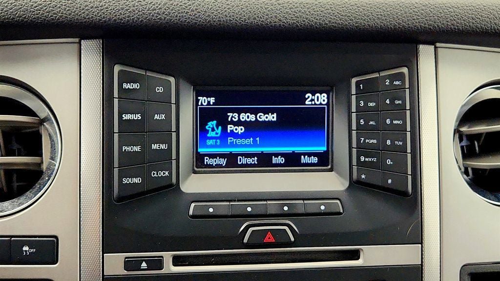 Used 2016 Ford Expedition XLT AWD/4WD image 17