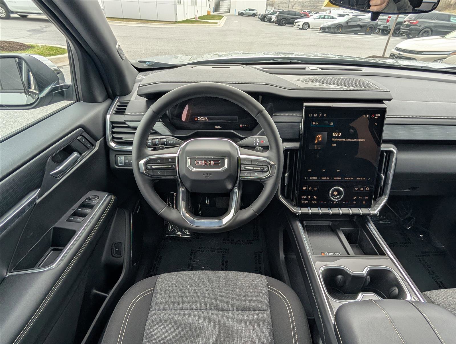 Used 2025 GMC Acadia Elevation image 18
