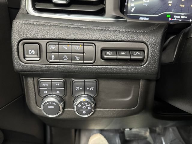 Used 2024 GMC Yukon Denali AWD/4WD image 44