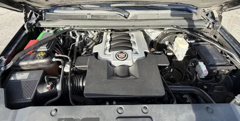 Used 2015 Cadillac Escalade Premium AWD/4WD image 14