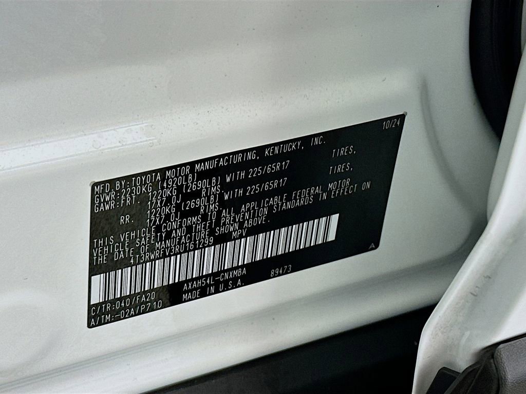 Used 2024 Toyota RAV4 XLE image 32