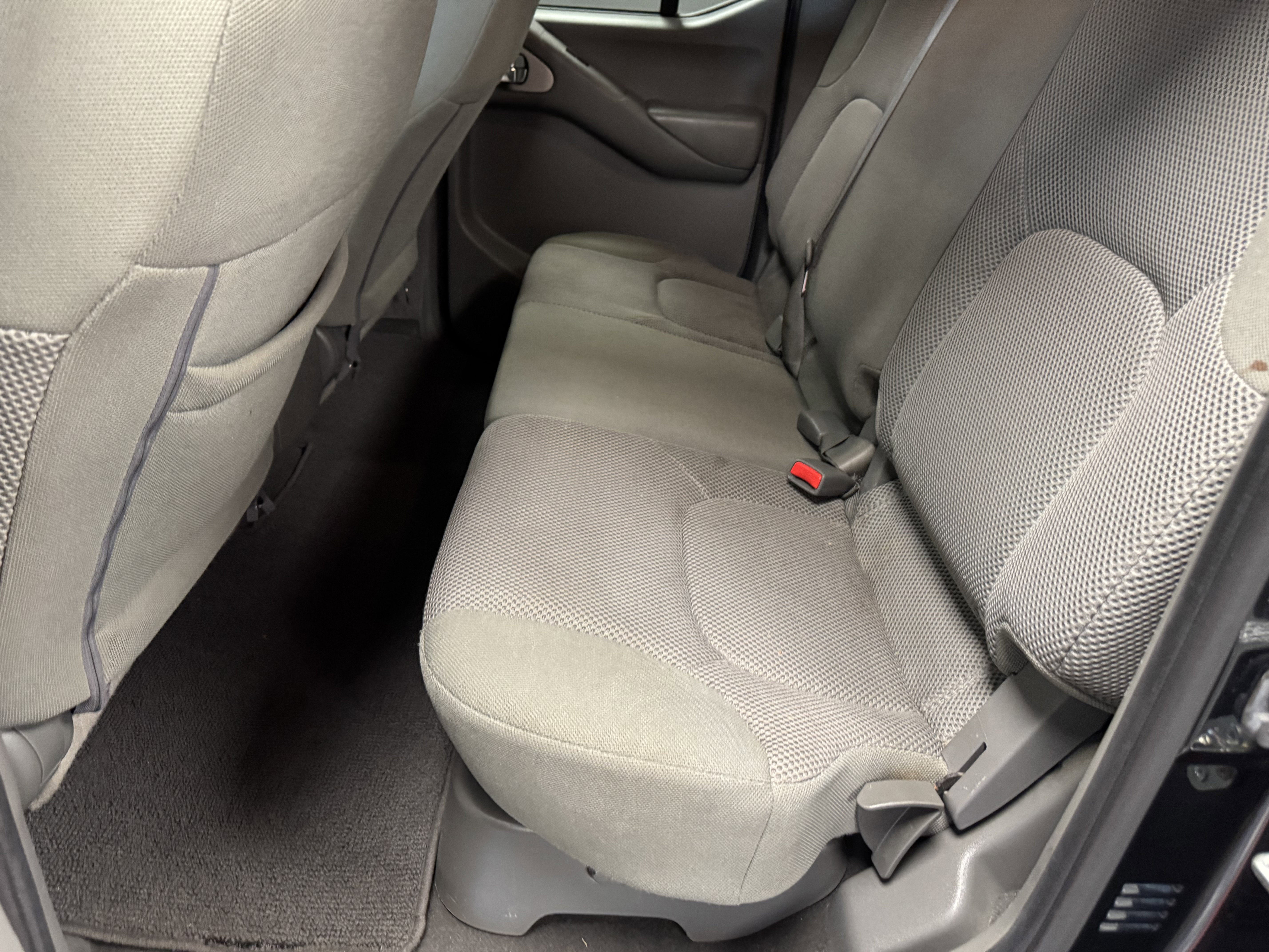 Used 2019 Nissan Frontier SV image 10