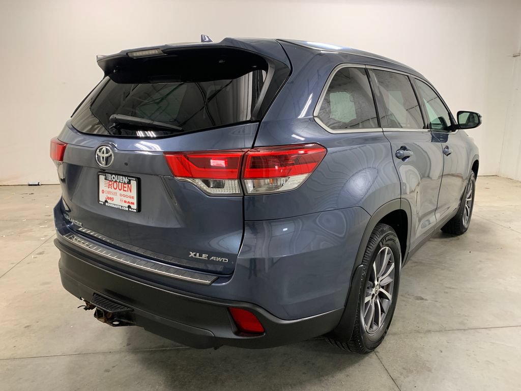 Used 2019 Toyota Highlander XLE AWD/4WD image 8