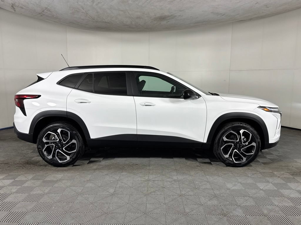 New 2026 Chevrolet Trax RS w/ Driver Confidence Package FWD image 4