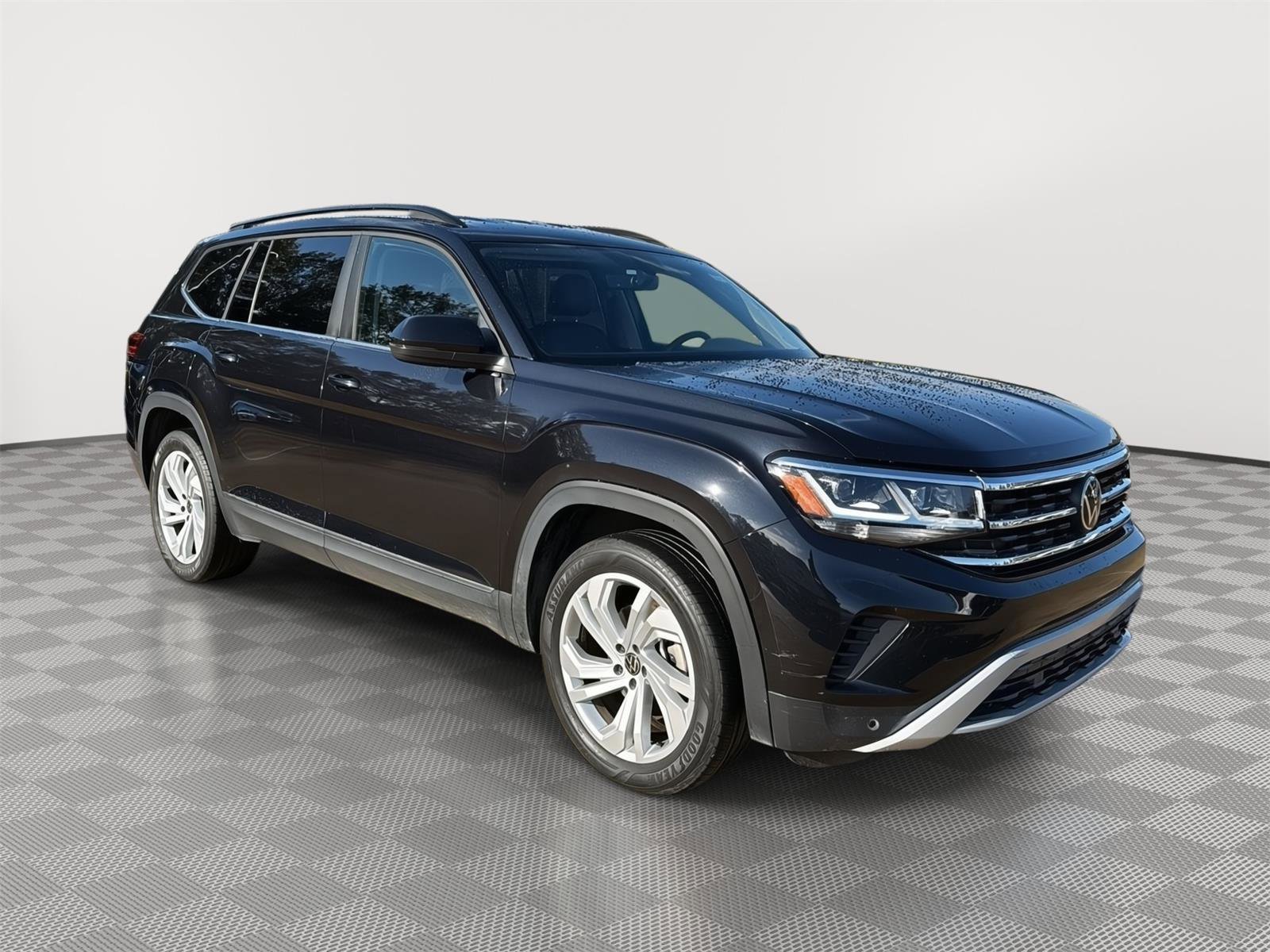 Used 2023 Volkswagen Atlas SE image 7