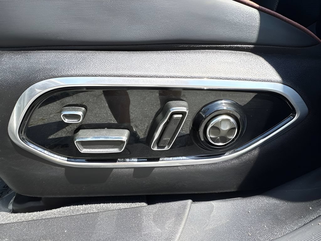 Used 2024 Jeep Wagoneer Launch Edition AWD/4WD image 10