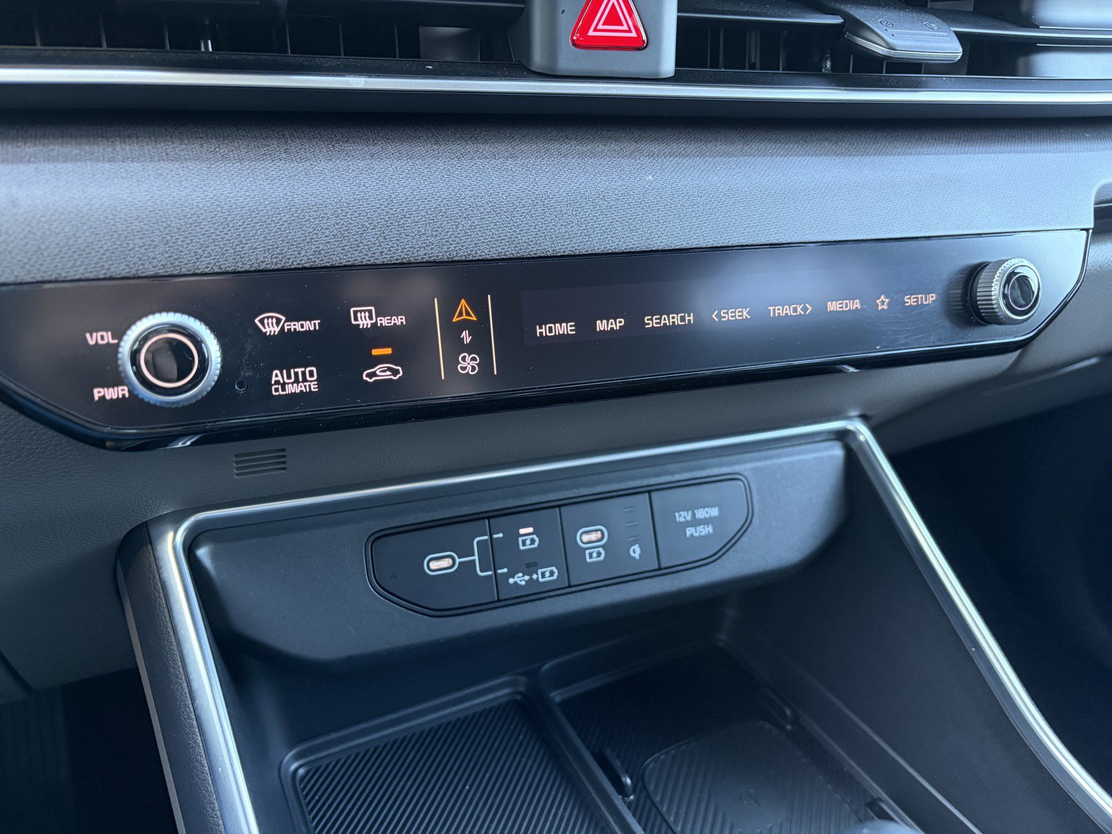 Used 2026 Kia Carnival EX FWD image 20