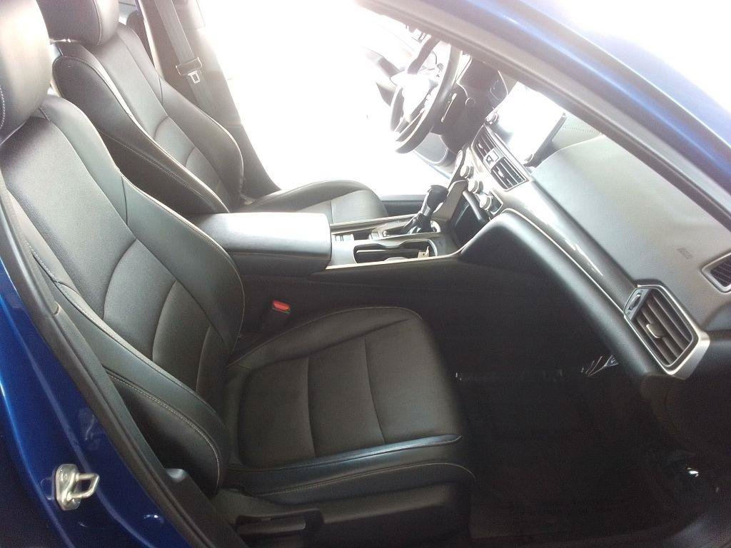 Used 2018 Honda Accord Sport image 16