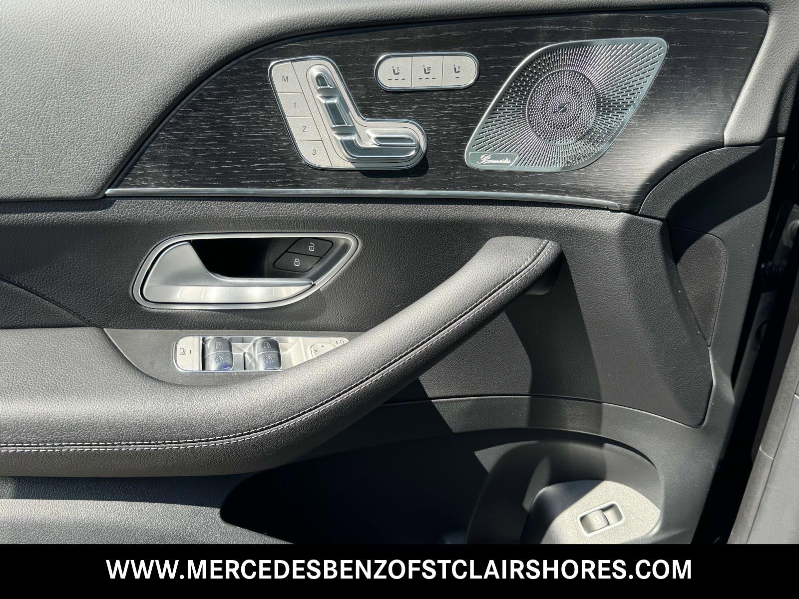 New 2025 Mercedes-Benz GLE 580 4MATIC image 9