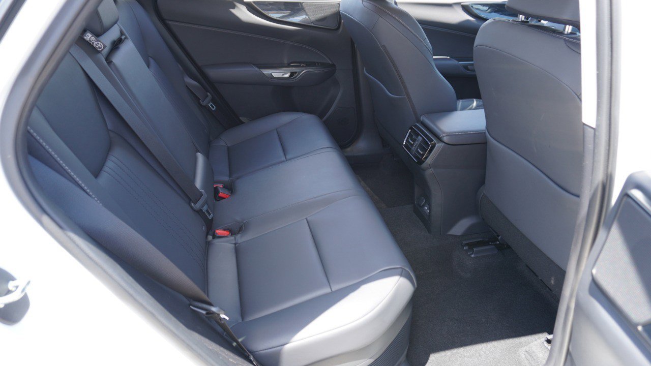 Used 2025 Lexus NX 350h AWD w/ Accessory Package (2T) image 31