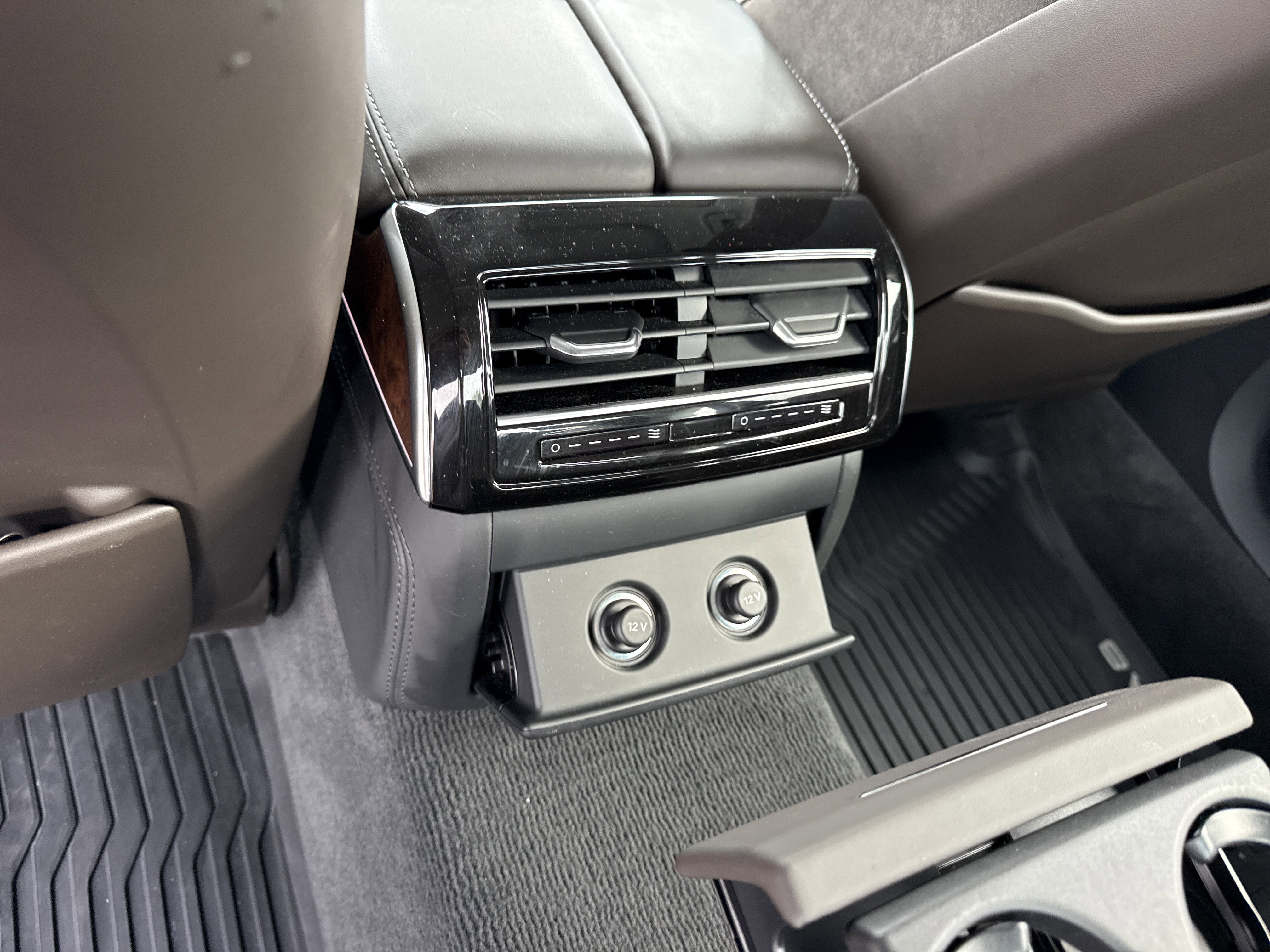 Used 2021 Audi A8 L 4.0T image 12