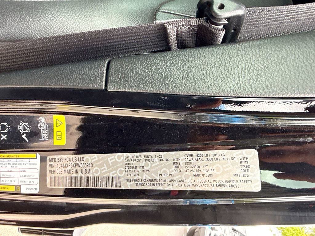 Used 2023 Jeep Wrangler Unlimited Sahara image 21