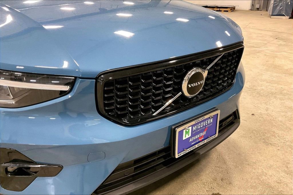 Certified 2023 Volvo XC40 B5 Plus w/ Climate Package AWD/4WD image 33
