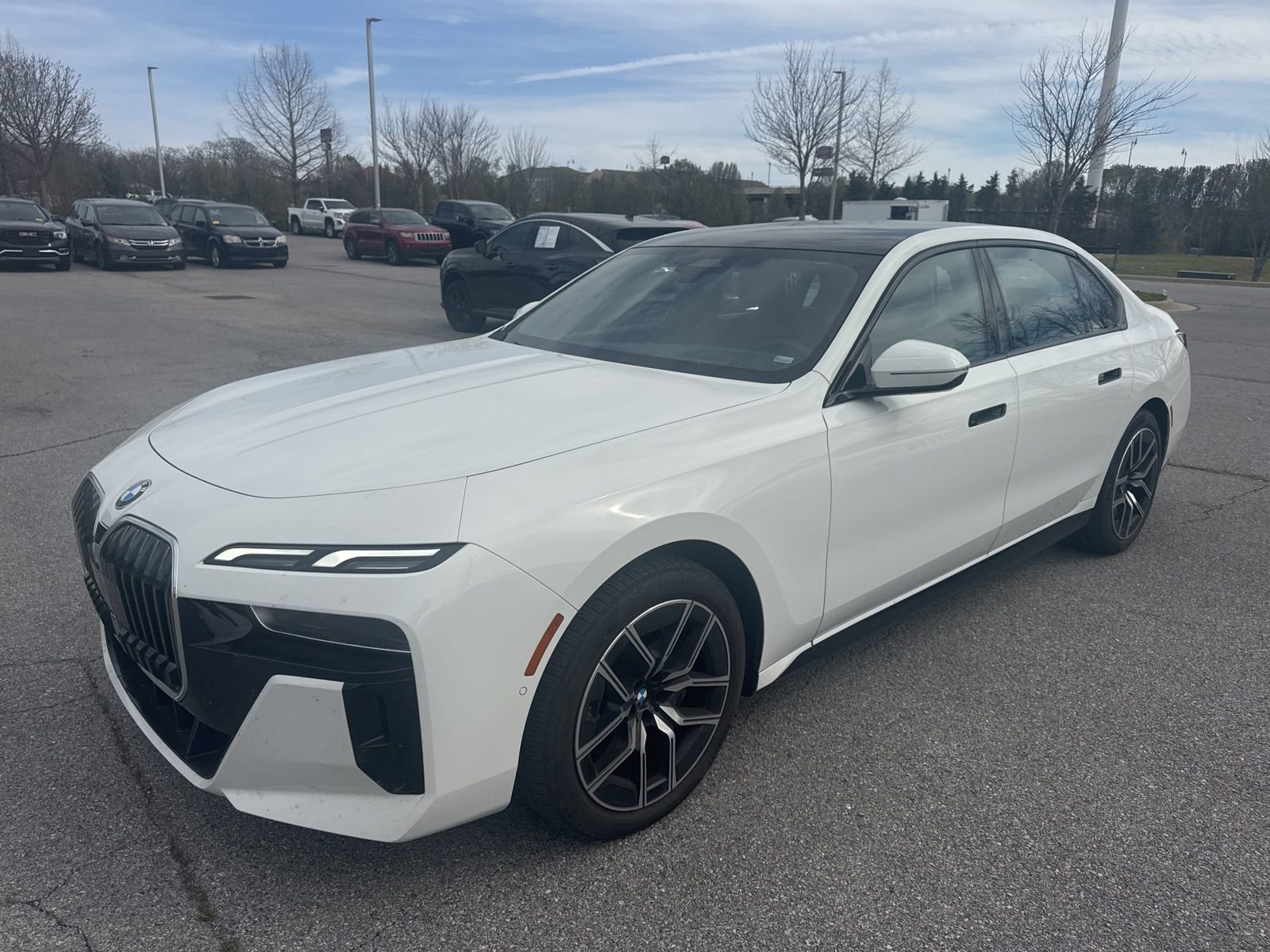 Used 2025 BMW 740i xDrive image 3