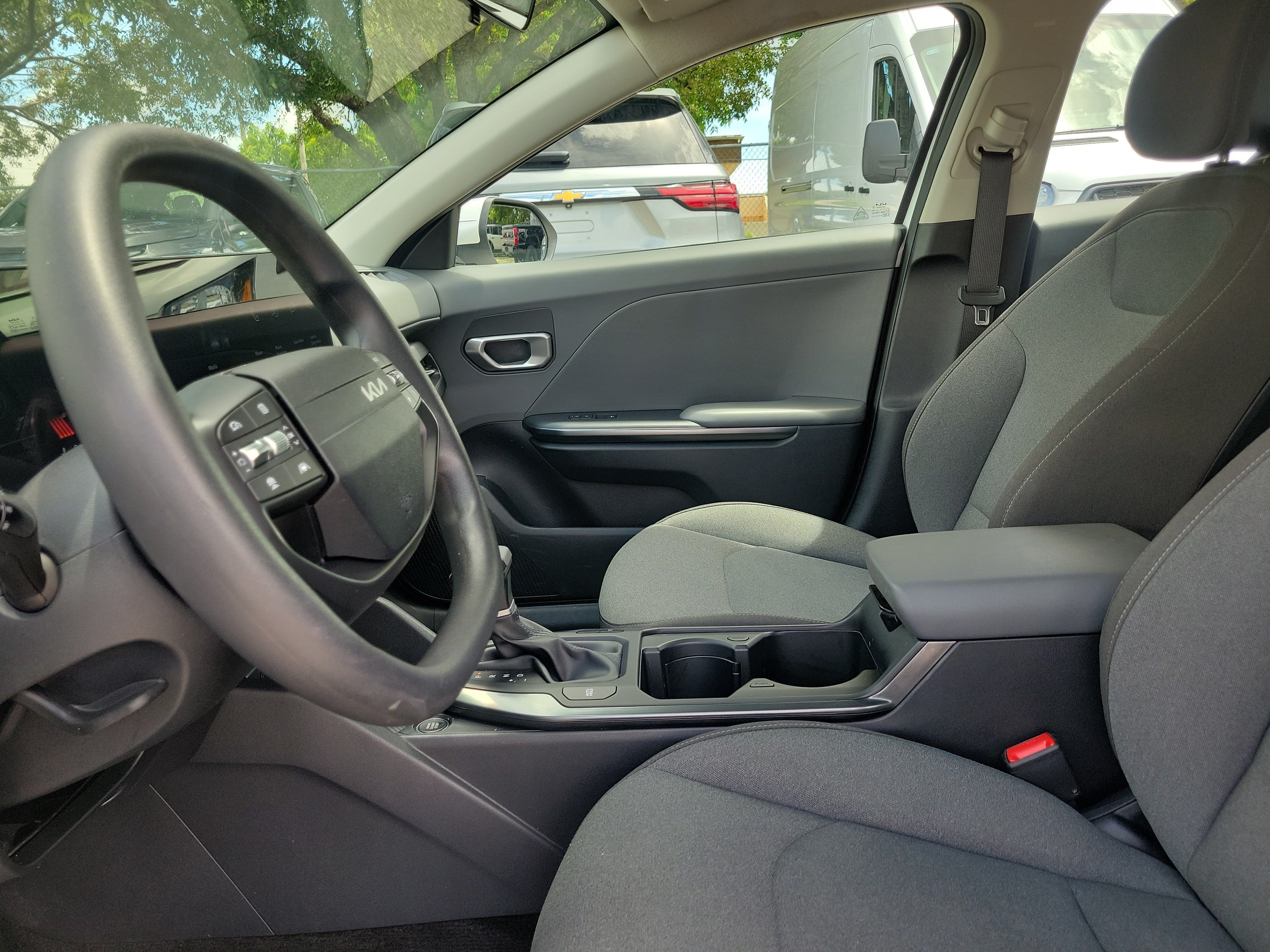 Used 2025 Kia K4 FWD image 11
