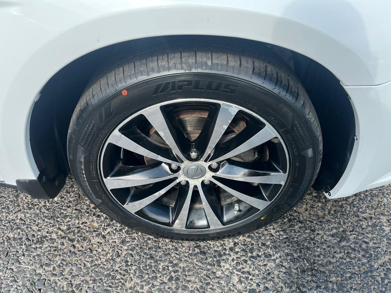 Used 2013 Chrysler 200 Touring w/ S Exterior Appearance Pkg FWD image 13