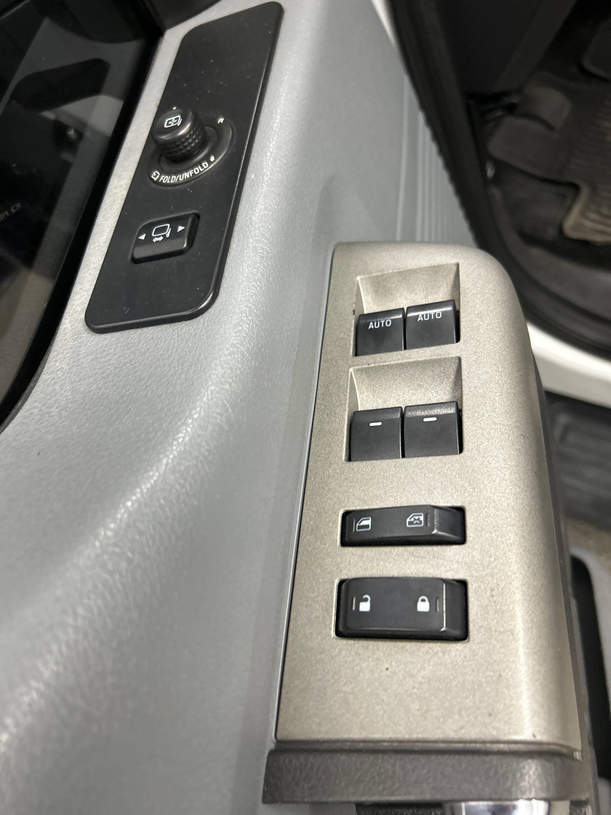 Used 2016 Ford F250 XLT w/ FX4 Off-Road Package AWD/4WD image 9